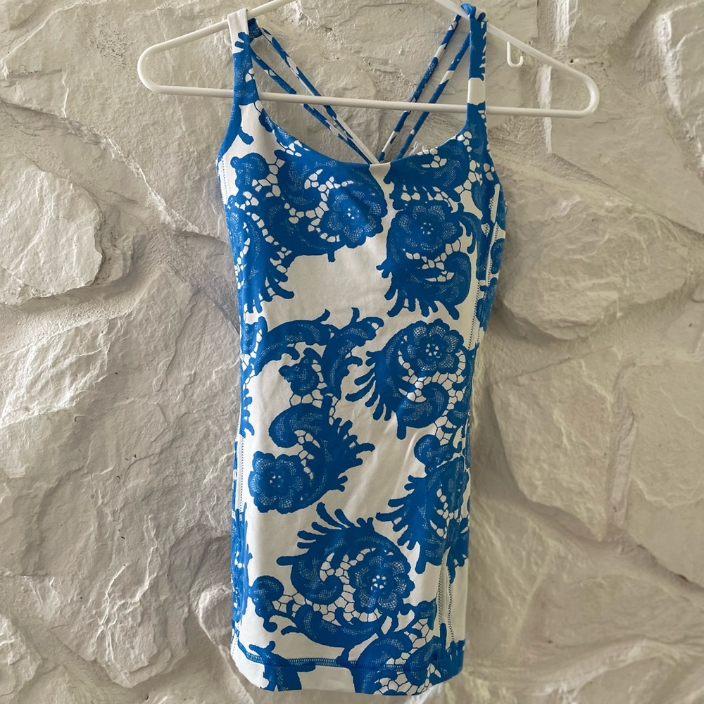 Lululemon White Blue Flower Print Ribbed Swim Top XS-S